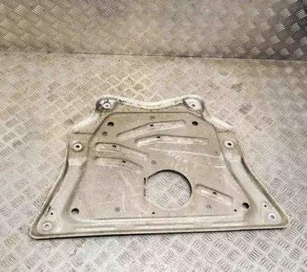 BMW X6 F16 Engine splash shield/under tray 6853814