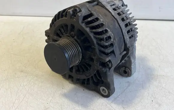 Mercedes-Benz Vito Viano W447 Generator/alternator A0009064022