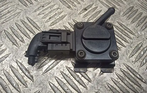 BMW X3 E83 Tire pressure sensor 7789219-03