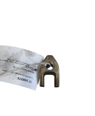 Renault Laguna III Fuel Injector clamp holder 