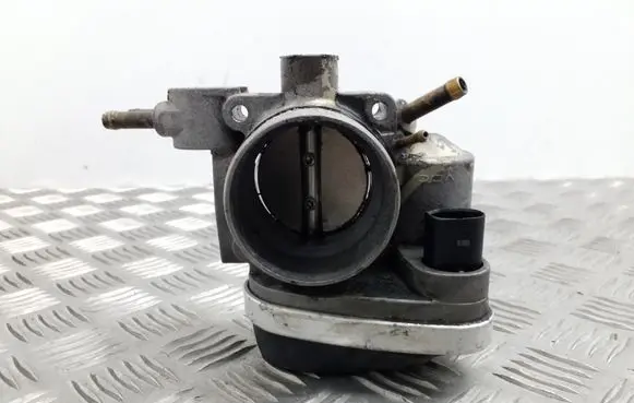 Audi A4 S4 B6 8E 8H Throttle valve 06B133062L