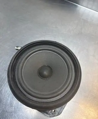 Audi A3 S3 8P Front door speaker 8E0035411 2410121 4910410300