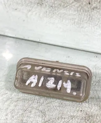 Toyota Avensis T250 Number plate light 001479