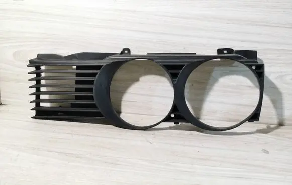 BMW 7 E32 Under headlight/headlamp trim 19384250