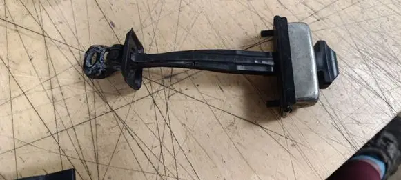 BMW 3 E90 E91 Front door check strap stopper