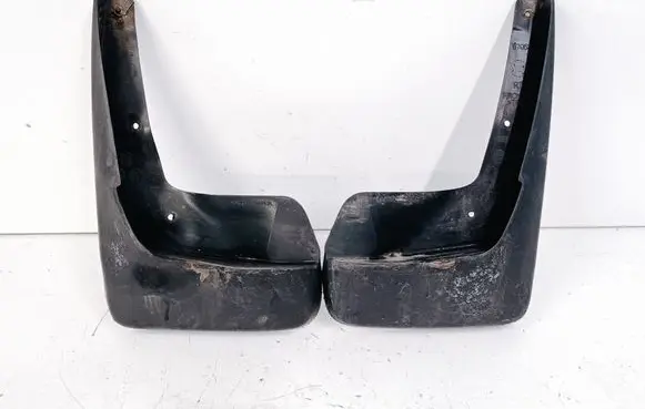 Chrysler Town u0026 Country V Front mudguard 82210718AB