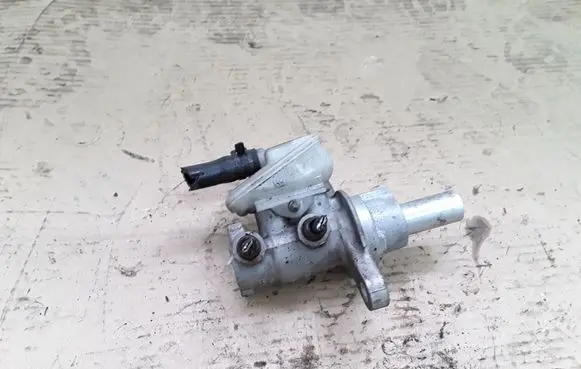 Honda CR-V Master brake cylinder 0204Y24357