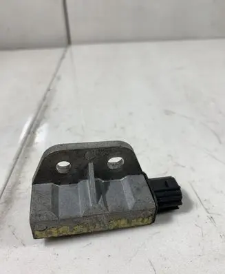 Nissan X-Trail T30 Airbag deployment crash/impact sensor