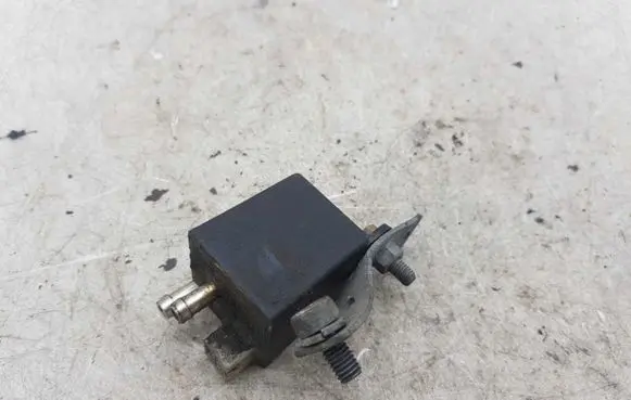 Subaru Legacy Vacuum valve NOCODE