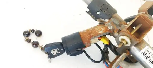 Peugeot 206 Ignition lock 9641551180