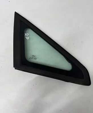 Ford C-MAX I Front triangle window/glass DOT27AS2M23100