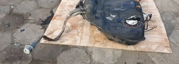 Subaru Impreza III Fuel tank 1019624090