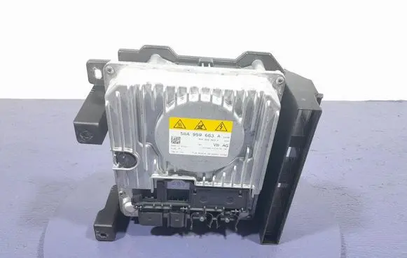 Skoda Octavia 985 Voltage converter inverter 5WA959663A