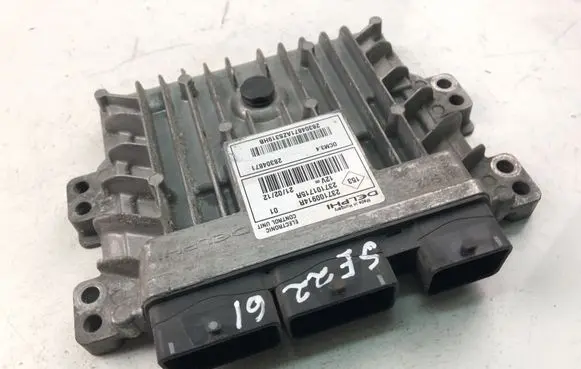 Renault Megane III Engine control unit/module 237100914R
