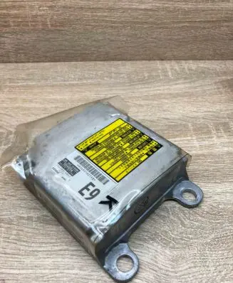 Toyota Prius (XW20) Airbag control unit/module 8917047390