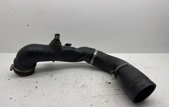 Toyota Avensis T270 Intercooler hose/pipe 173620R030