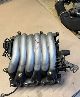 Audi A6 S6 C5 4B Intake manifold 078133223BF PA66GF05 2900308729