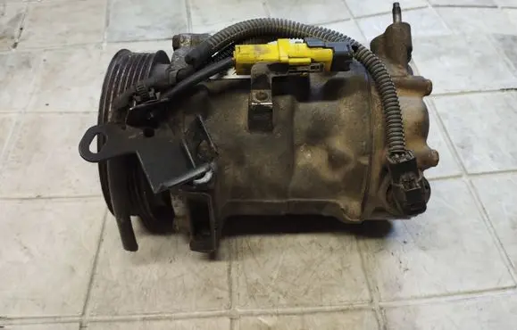 Citroen C4 I Picasso Air conditioning (A/C) compressor (pump) 9659875880