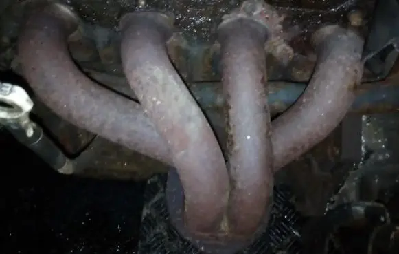 Mitsubishi Carisma Exhaust manifold