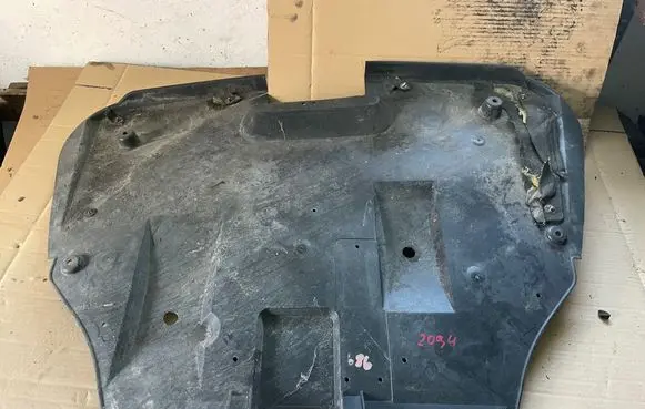 Mazda 6 Engine splash shield/under tray GJ6A56111