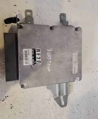 Mazda 6 Engine control unit/module RF7G1881A