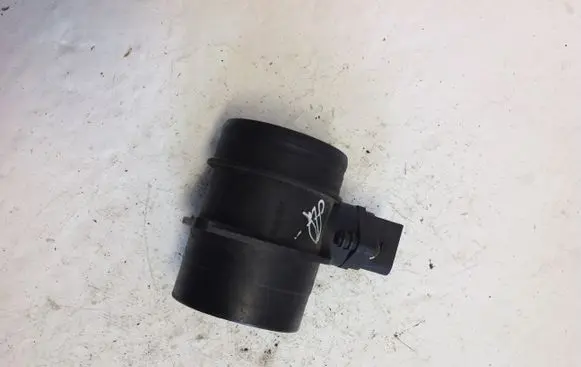 Volkswagen Golf V Mass air flow meter 0281002461 074906461B