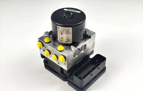 Mercedes-Benz C W204 ABS Pump A2044313712 10021203194 A2045455132