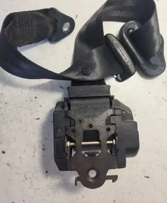 Volkswagen PASSAT B4 Front seatbelt 191857827