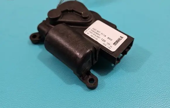Seat Arona A/C air flow flap actuator/motor 2Q0907511A IMPRK1474383