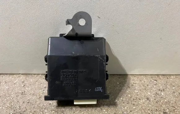 Lexus RX 450H Door central lock control unit/module 8597048040 0515004380