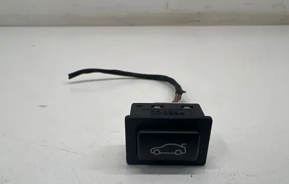BMW 6 F06 Gran coupe Tailgate opening switch 9200316