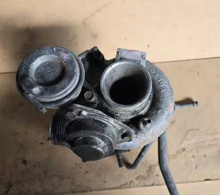 Volvo S60 Turbo 4937706102 8658096