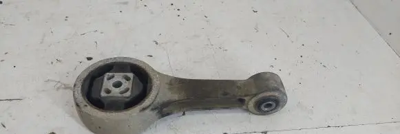 Volkswagen Polo IV 9N3 Engine mount bracket