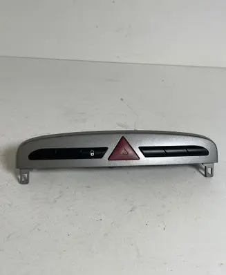 Hazard light switch