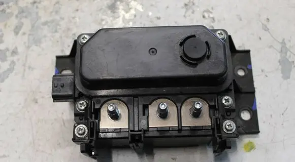 Renault Austral Battery control module 243026RA0B