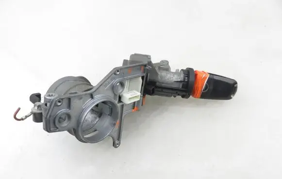 Opel Zafira B Ignition lock N0501881