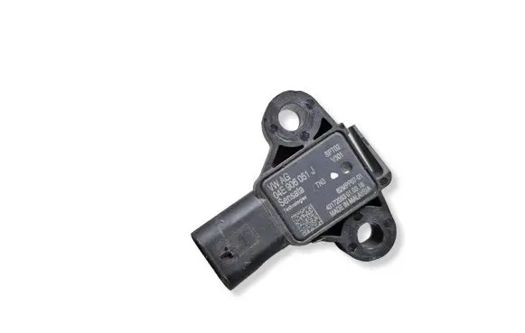 Volkswagen Golf VII Air pressure sensor 04E906051J