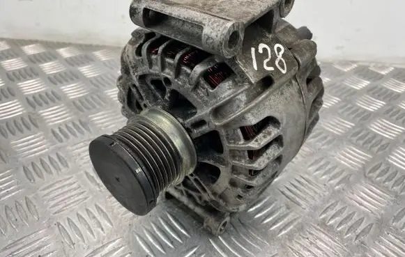 Mercedes-Benz C W204 Generator/alternator A0009063000