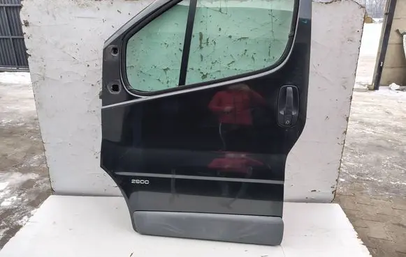 Opel Vivaro Front door 