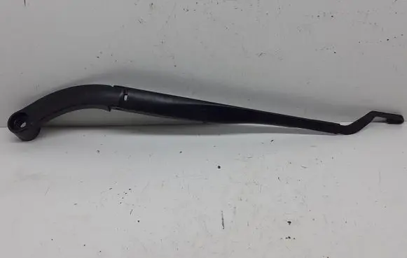 Hyundai Kona I Windshield/front glass wiper blade 27012