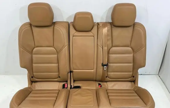 Porsche Cayenne (92A) Second row seats 7P5