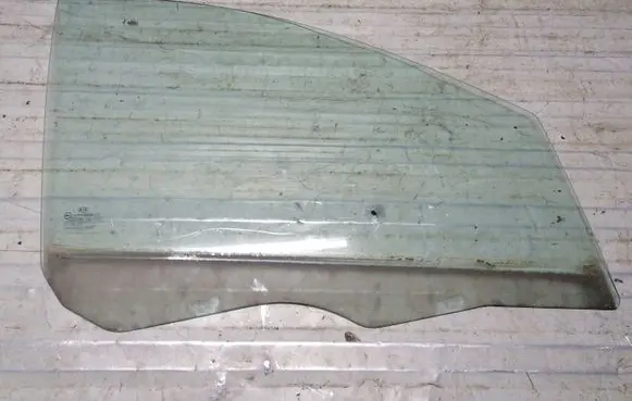 KIA Carens II Front door window glass four-door E1143R00240