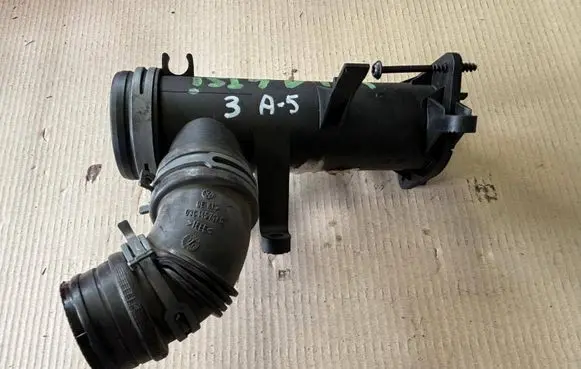 Intercooler hose/pipe