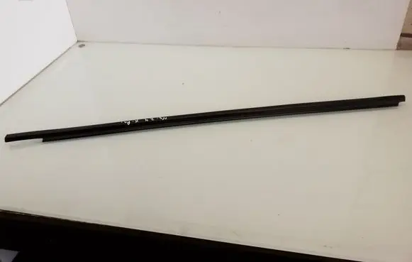 Toyota Corolla E120 E130 Front door glass trim molding 