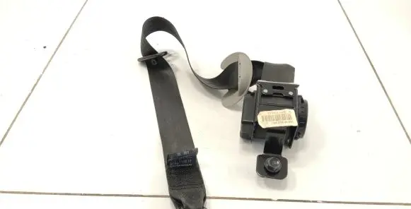 KIA Sportage Rear seatbelt 898103U200