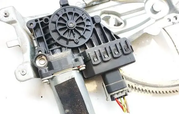 Opel Astra H Front door window regulator motor 13101481