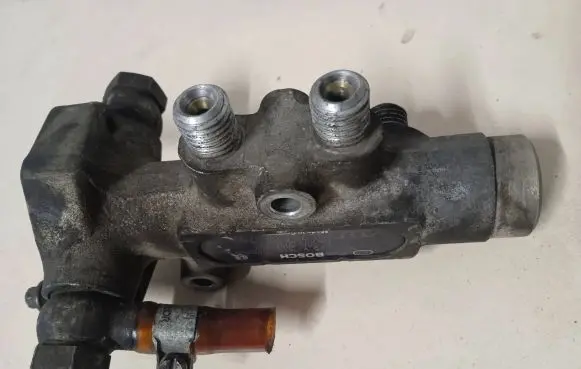 Audi A8 S8 D3 4E Fuel main line pipe F00R000257