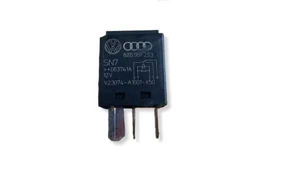 Audi Q7 4L Other relay 8Z0951253
