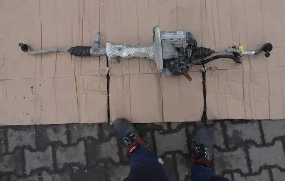 Peugeot 308 Steering rack 6800005046