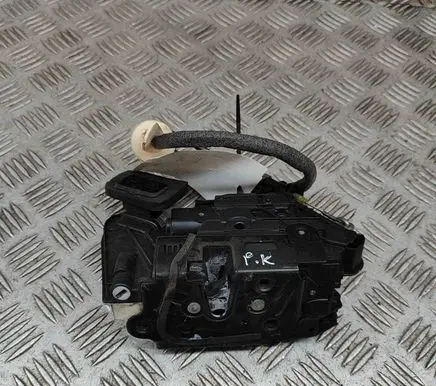 Volkswagen Golf VII Coupe door lock (next to the handle) 5K2837015D